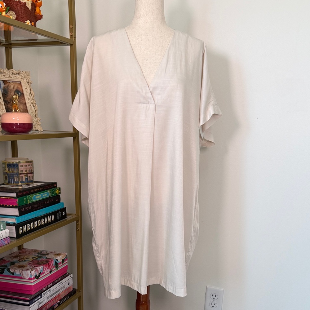 H&M Cream V-Neck Tunic Dress